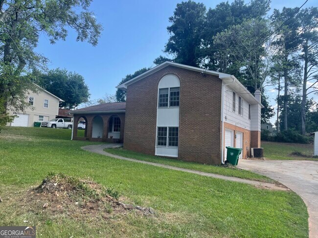 Building Photo - 3753 Columbia Pkwy