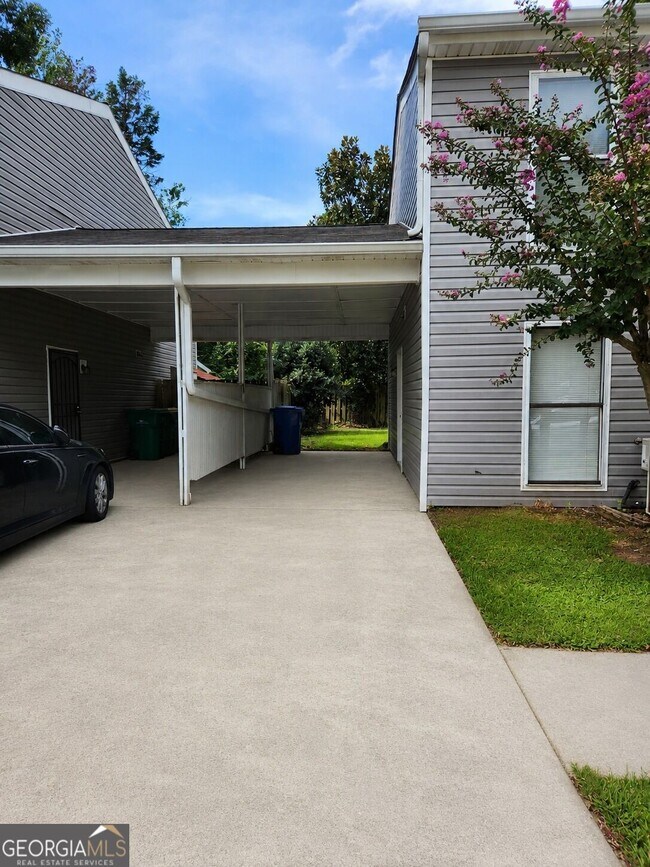 Photo - 169 Governors Dr