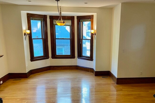 Photo - 16 Kent Square Unit 1