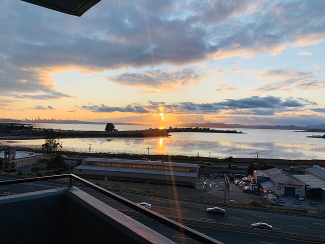 Building Photo - 555 Pierce St Unit 555 Pierce St