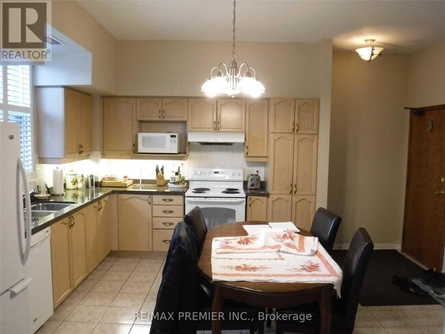 Photo - 2506 Rutherford Rd Unité 102