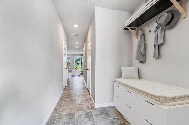 Photo - 5748 SE Edgewater Cir