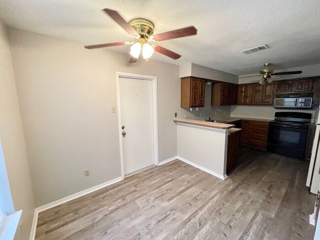 Photo - 3825 Kimberly Dr