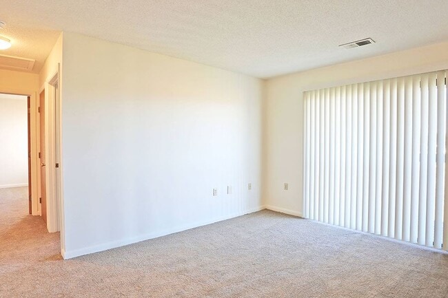EAGLES POINT APARTMENTS
