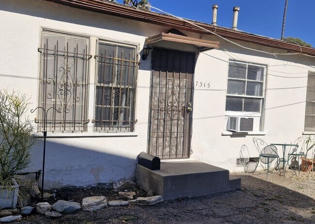 Photo - 7315 Willoughby Ave