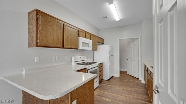 Photo - 492 Parrot Beak St