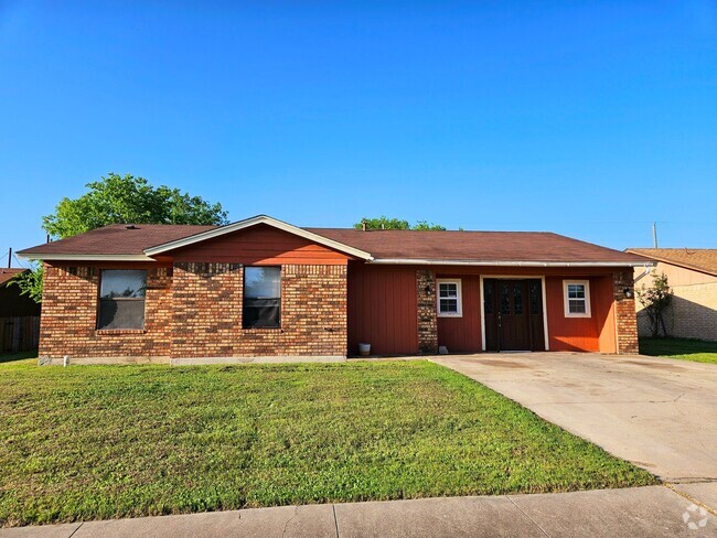 Building Photo - 2104 Spicewood Dr Rental