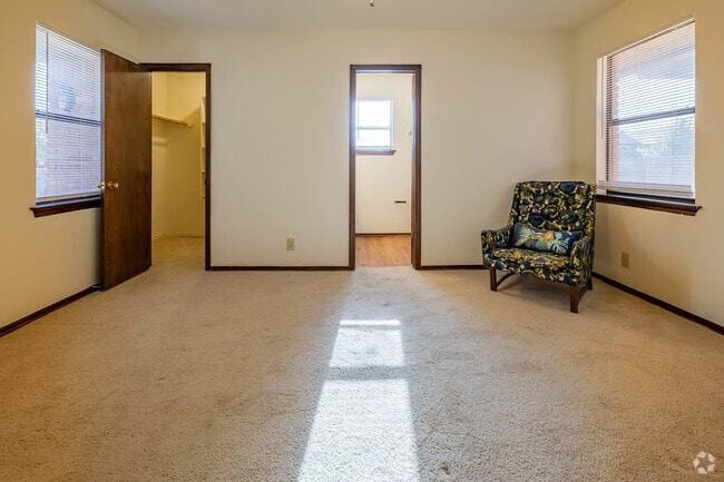 3BR, 2BA - 1,270SF - Bedroom
