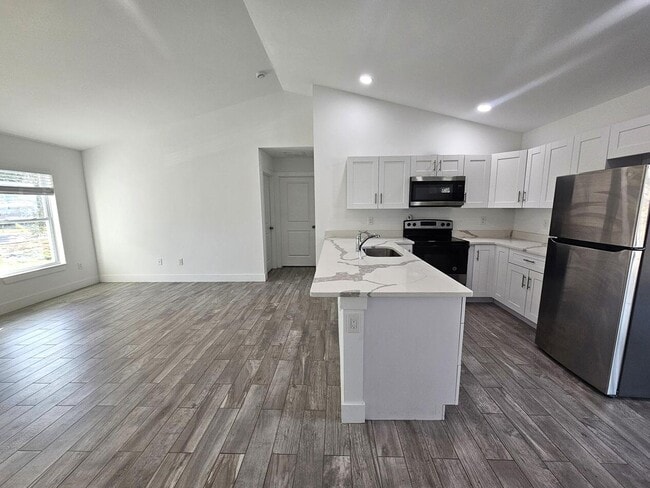 Photo - 2447 NW 5th St
