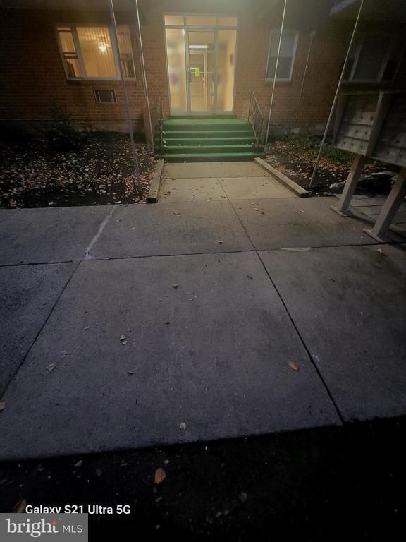 Building Photo - 1600 Church Rd Unit C311