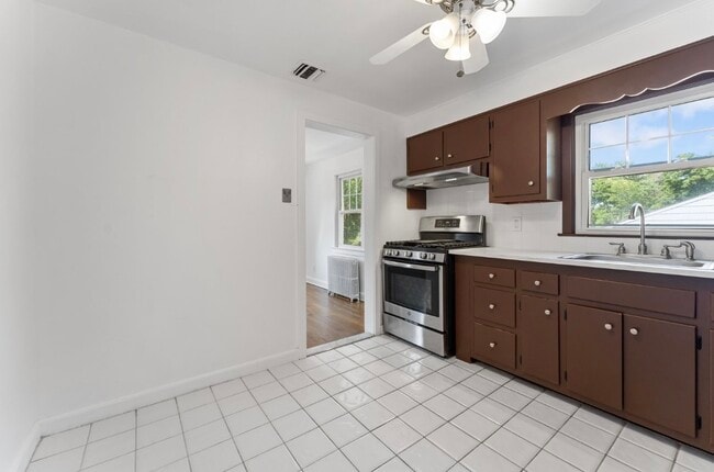 Photo - 409 Tappan Rd Unit 2