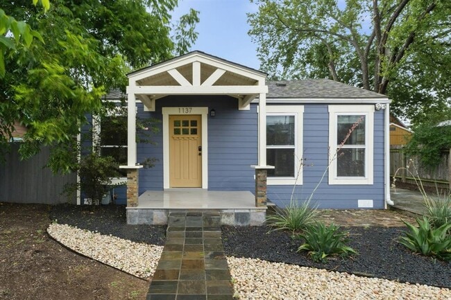 Photo - 1137 Nickols Ave