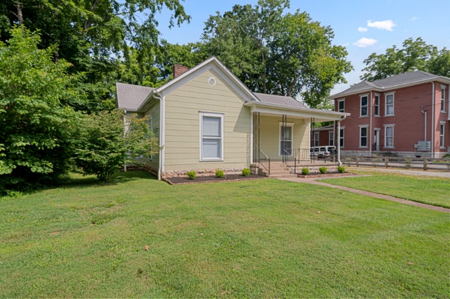 Photo - 1357 Park St