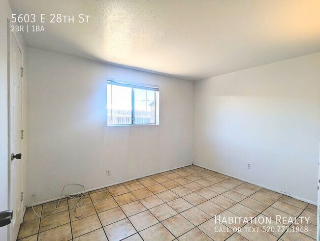 Photo - 2Bed/1Bath Home w/ an enclosed yard!  Bran...