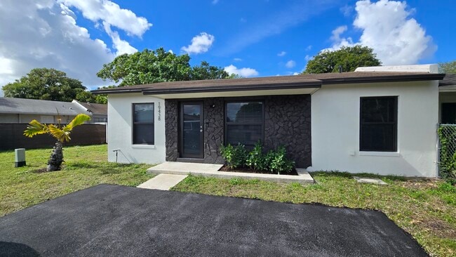 Photo - 19438 NW 28th Pl