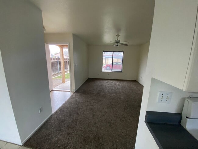 Photo - 1206 Kaweah St Unidad Apt C