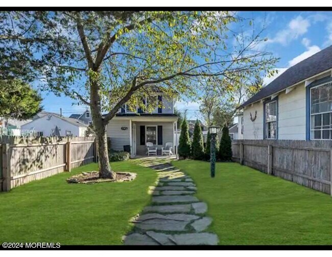 Photo - 745 20th Ave