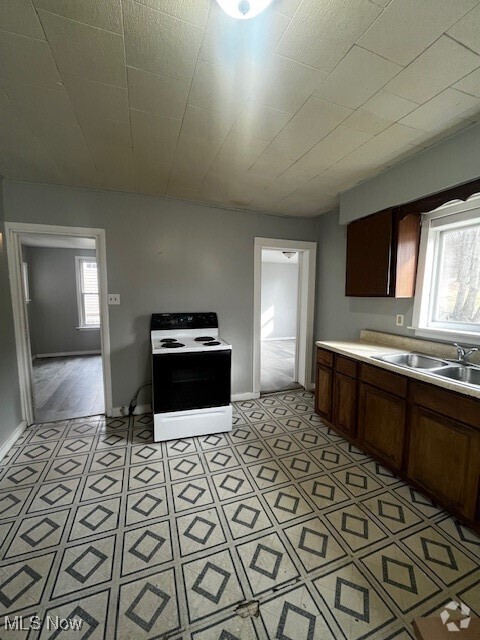 Building Photo - 155 Garfield Ave Rental