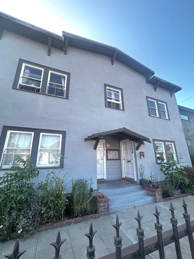 Photo - 2031 Linden St (Oakland, CA)