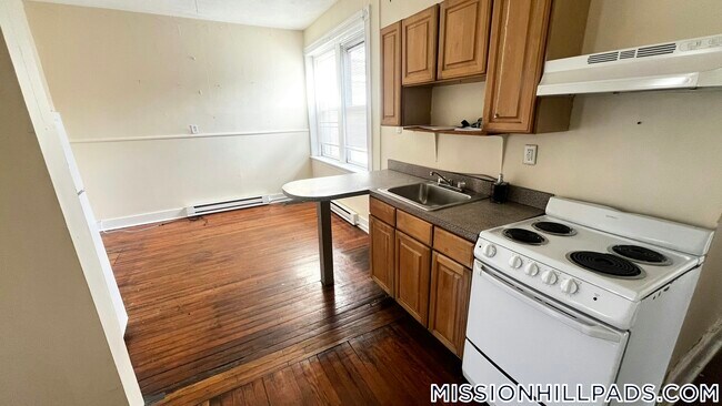 Photo - 883 Huntington Ave Unidad 12