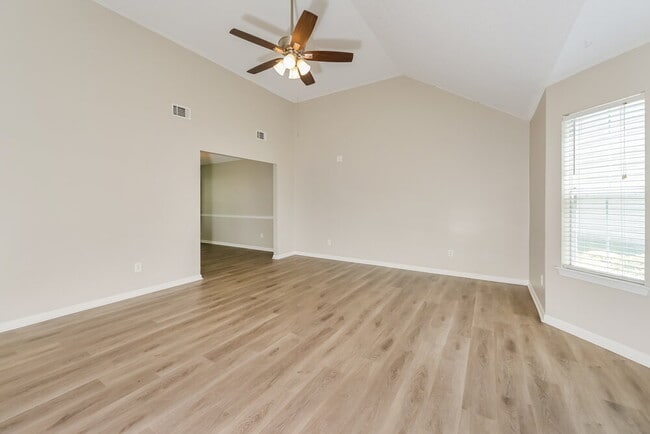Photo - 4710 Millenium View Ct SW