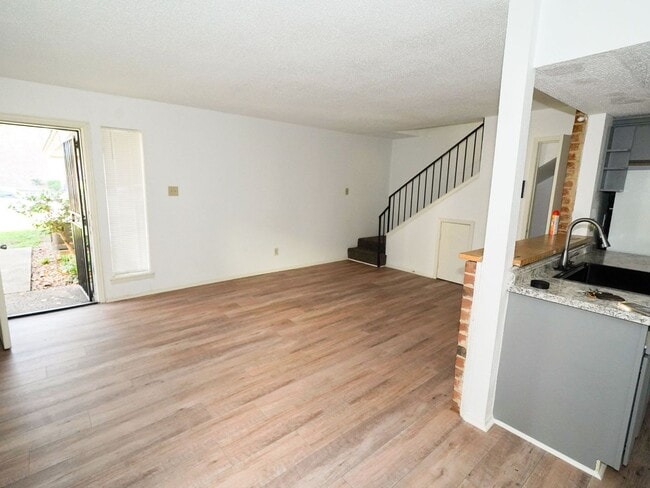 Photo - 2 BR 1 BA rental