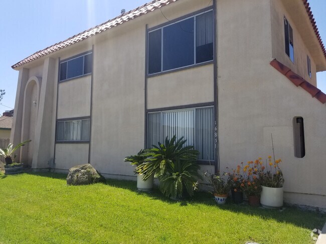 Building Photo - Lynn16841 Unit B Rental