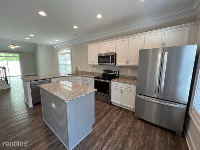 Photo - 3 br, 2.5 bath House - 52 Pisgah Forest Cir