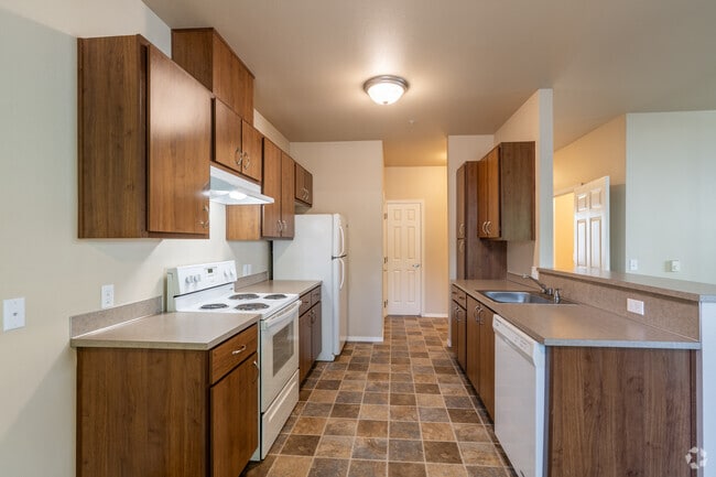 2BR, 2BA - 928SF - Kitchen - Hawks Point Apartments
