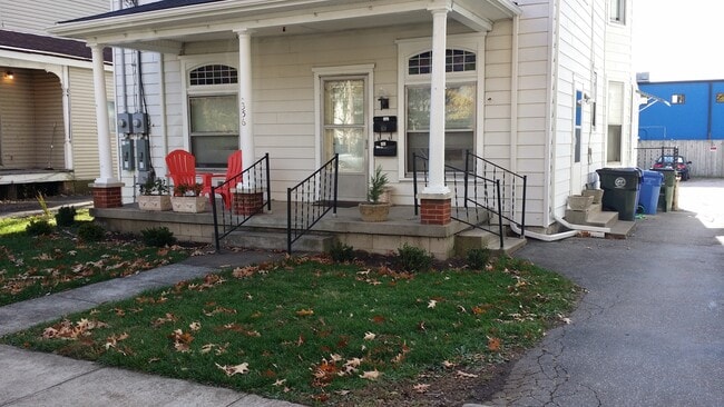 Building Photo - 356 S Broadway Park Unit A Rental