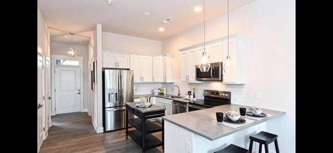 Photo - 935 McAlway Rd Unit 201