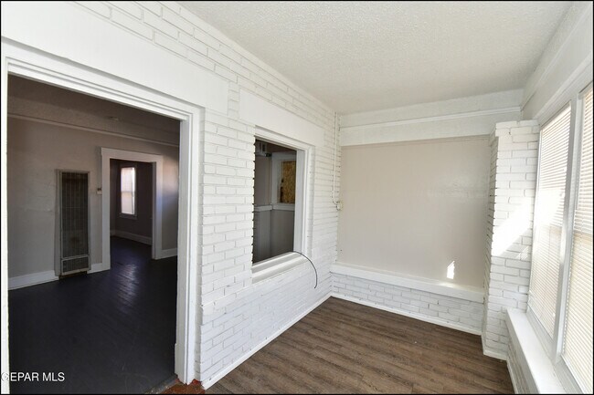 Photo - 3519 Douglas Ave Unit B