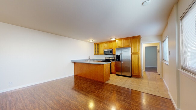 Photo - 590 Ralston Ave Unit 2