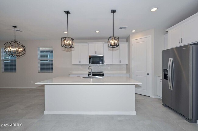 Photo - 17619 W Monroe St