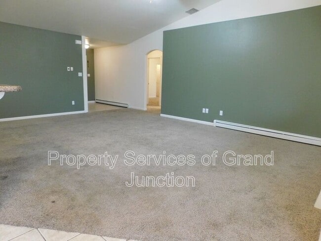 Photo - 3016 Oakwood Dr