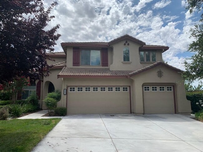 Five Bedroom Home In gated Serrano - Five Bedroom Home In gated Serrano