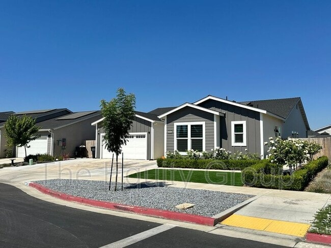 Photo - 3803 N Santa Fe St