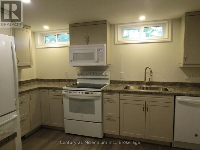 Photo - 368 Princes St S Unit 2