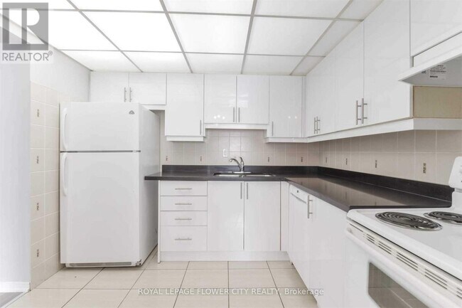 Photo - 115 Hillcrest Ave Unit 1709