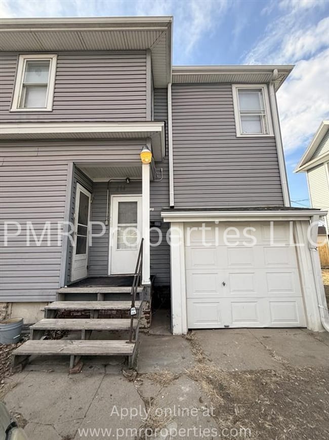 Building Photo - 902 5th Ave Unit #414