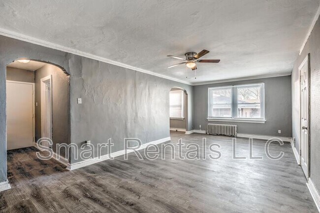 Photo - 807 Clara Ave