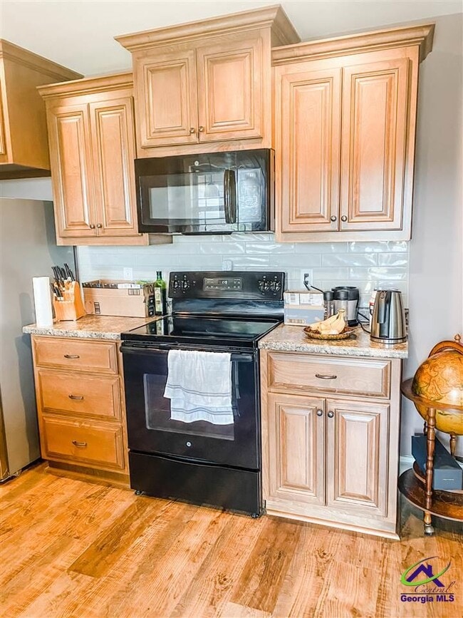 Photo - 102 Tudor Pl