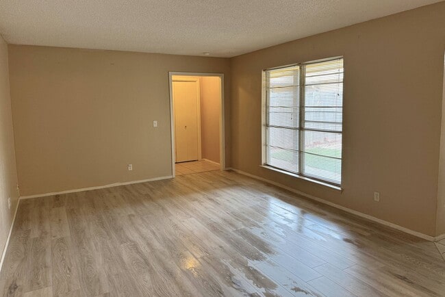 Photo - 1901 W Wenonah Blvd Unit B