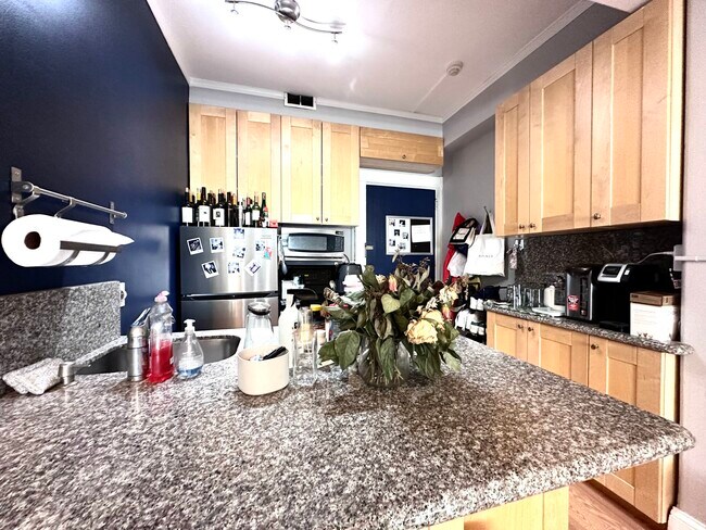 Photo - 21 Beacon St Unidad 2T