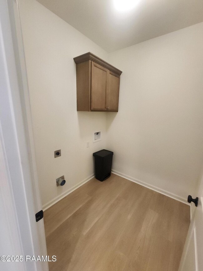 Photo - 208 Stockbridge Ln