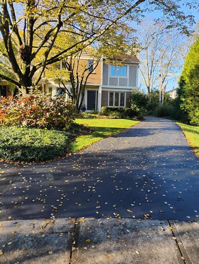 Photo - 339 Clover Ln