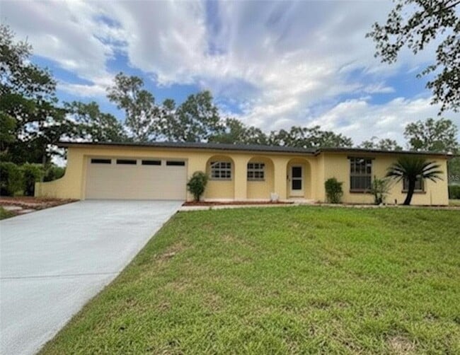 Building Photo - 208 Shady Hollow