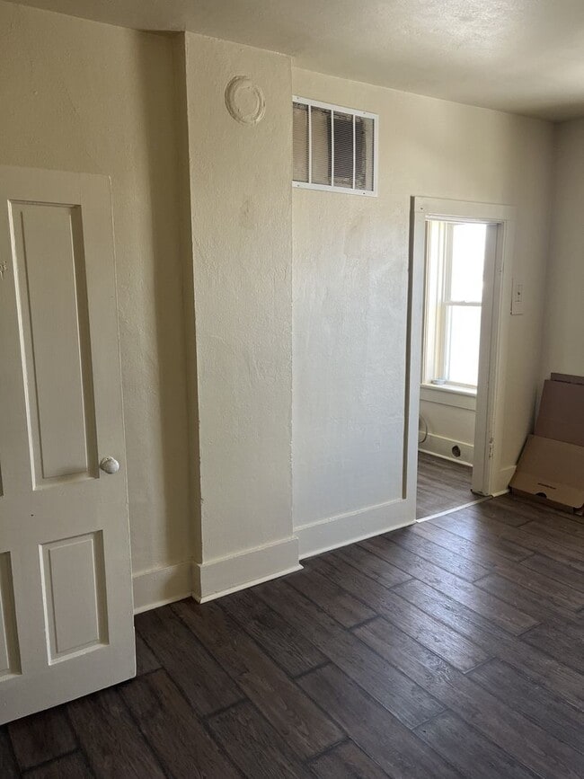 Photo - 232 N Nash St Unit D