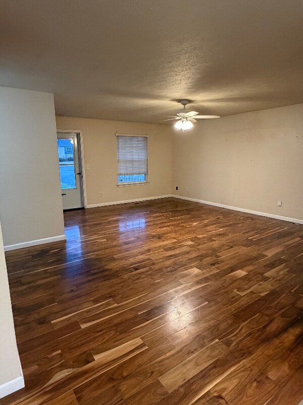 Photo - 204 Michelle Ct