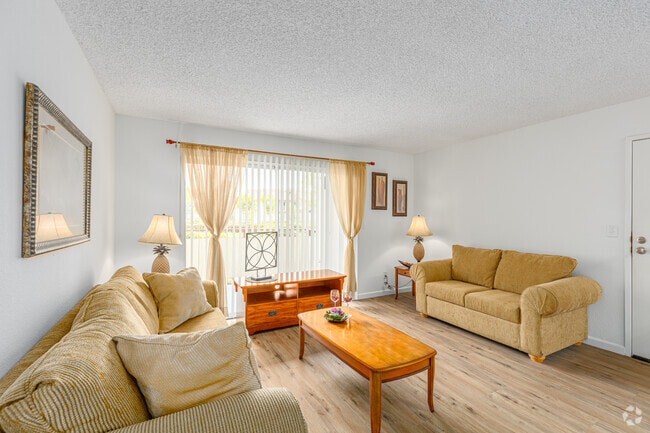 2BR, 2BA - 950SF - Living Room - Riverview Springs